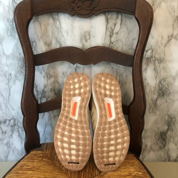 adidas blush pink ultra boost running shoe 9 m - Picture 3 of 3